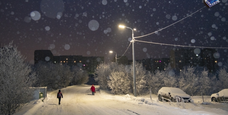 На проезде на Маяковского в Мурманске установили 40 светодиодных фонарей