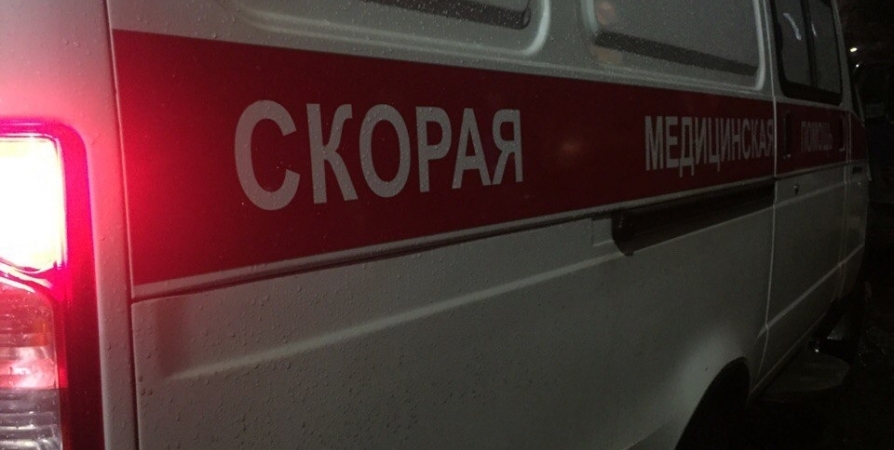 В карете скорой помощи в Мурманске скончался пациент