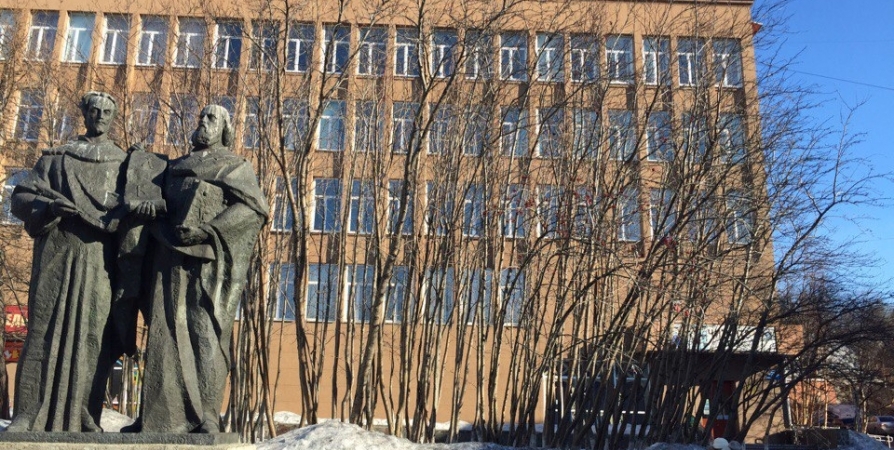 В Мурманске на безымянном памятнике Кириллу и Мефодию укажут просветителей