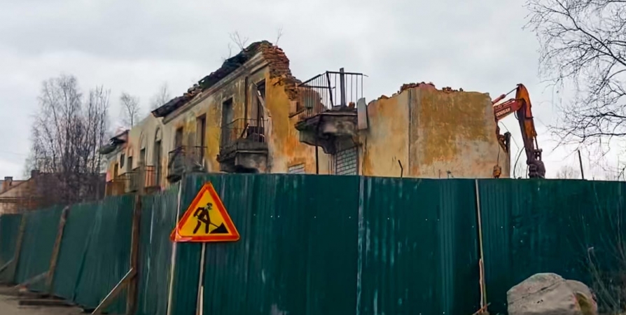 До июля снесут аварийную двухэтажку в Оленегорске