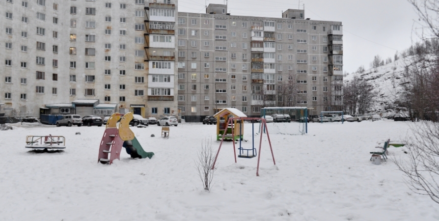 В Мурманске в 2022 году благоустроят двор по проспекту Кольскому