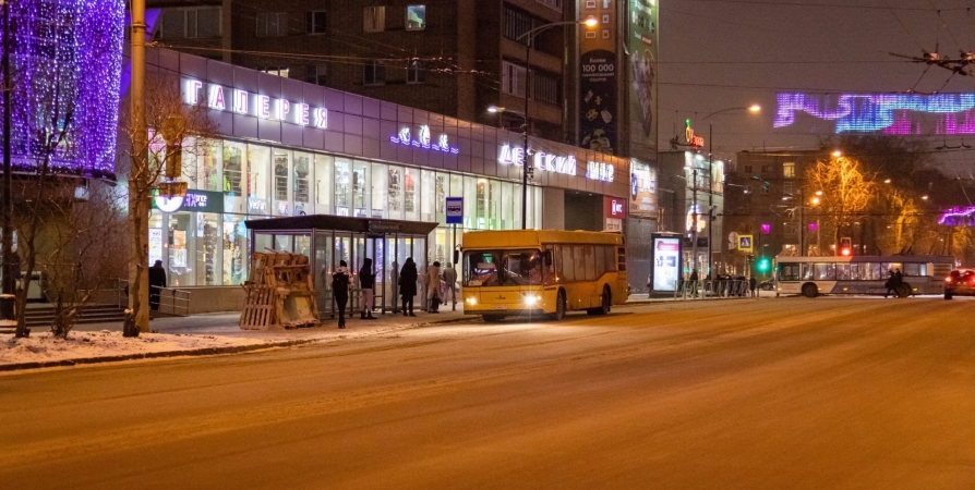 До конца года в Мурманске появятся еще 7 остановок с обогревателями