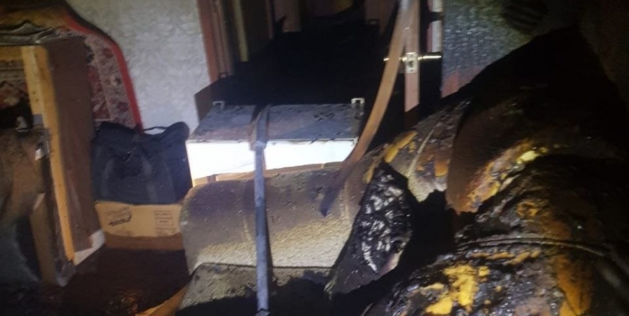 При пожаре в пятиэтажке в Мурманске спасли трех человек