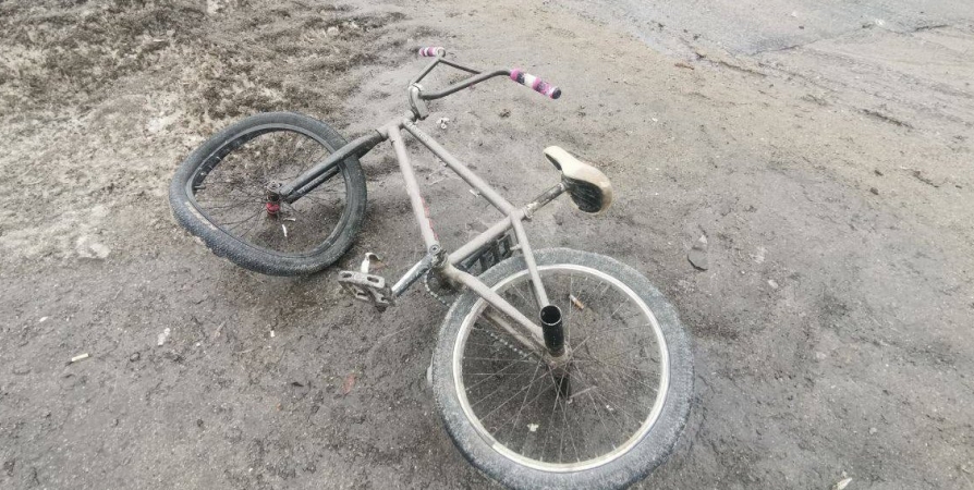 В Мурманске водитель иномарки сбил подростка-велосипедиста
