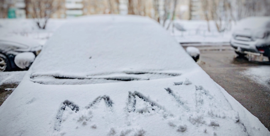 После майского снегопада с улиц Мурманска вывезли 92 кубометра снега