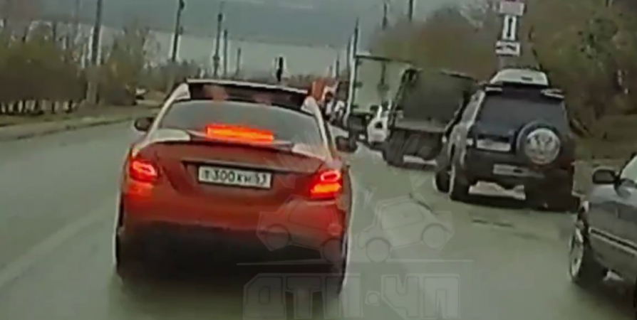 Автомобиль, из которого стреляли на Достоевского в Мурманске, разыскивает полиция