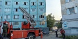 При пожаре в подъезде девятиэтажки на Гаджиева спасли 11 мурманчан