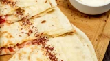 Такая закуска из лаваша съедается в первую очередь — быстрее бутербродов с икрой