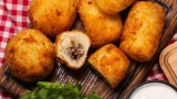 Картофельные зразы с грибами и сыром: отличный вариант вкусного обеда — готовится быстро и вкусно