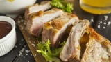 Сочная свинина в вишневом соусе: вкуснее шашлыка в разы — готовить всего полчаса