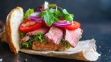 Вместо колбасы на бутерброды: готовлю мясо — без духовки и сковородки