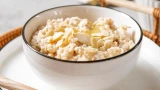 Молочная рисовая каша: для вкуса добавила 1 ингредиент — дети уплетают за обе щёки