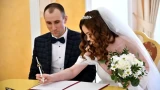 Мурманским парам начали выдавать «Сертификат для молодоженов»