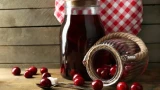 Вишнёвая наливка: ароматный напиток со вкусом лета — для уютных домашних вечеров