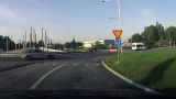 Ошибаются 99% водителей: какой поворотник включать при въезде на кольцо — затрудняются даже гаишники