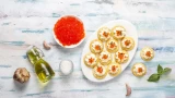 Салатная закуска в стиле «Рафаэлло»: оригинальный вид и необычный вкус, который понравится гостям
