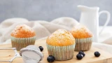 Готовлю на скорую руку яблочные кексы: рецепт простой, а вкус фантастический — съедаются еще горячими