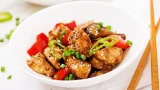 Вкусный ужин за 30 минут: готовим пикантное куриное филе в соусе терияки — мясо получается невероятно нежным