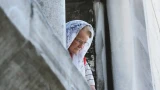 Бульдожьи щёки — страшный сон любой женщины: 8 методов, как исправить овал лица