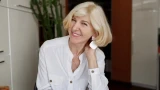 Главные тренды для женщин 55+: основа гардероба-2025 — благородный минимализм