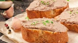 Вместо колбасы на завтрак: паштет из остатков курицы — съедается с огромным аппетитом
