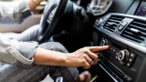 Из-за чего в салоне машины потеют окна: проблема решается просто — ее, в общем-то, вообще нет, если знать о нюансах