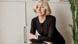 Женщины старше 50 лет знают, как выглядеть шикарно: сочетание трендов и любимых вещей творит чудеса — яркие образы