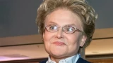 Вот это доктор: интерьер квартиры Елены Малышевой — роскошь с позолотой
