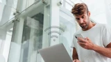 Куда поставить Wi-Fi роутер в квартире: из-за ошибки интернет будет плохим — чего нельзя делать