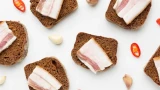 Сама солю сало: до того вкусно, что на магазинное даже смотреть не хочется — съедается моментально