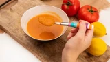 Особая подлива за 3 минуты: к котлетам, сосискам и не только — блюда в 100 раз вкуснее