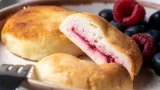 Мягчайшие пирожки с повидлом: вкусная выпечка к чаю — домочадцы сметают на ходу
