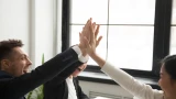 Успехи в работе прогнозируют этому знаку Зодиака с 10 мая: общение с начальником будет приятным и неожиданным