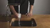 Как вода из-под крана убивает иммунитет: почему нельзя ее кипятить и что с этим делать