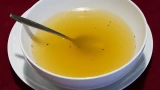 На месяцы вперёд: 2 верных способа сохранить бульон — вкус и польза останутся