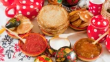 Русская кухня считается пресной и однообразной: мы не согласны и рассказываем почему — от крестьянских похлебок до еды в СССР