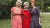 Летнее торжество: лучшие наряды для женщин 60+ — выглядим элегантно на любом празднике