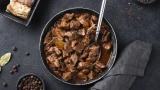 Гуляш вкуснее вы не пробовали: исправляем 3 главные ошибки — почему мясо жесткое и невкусное