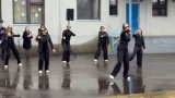 Креативные педагоги из Алакуртти подарили выпускникам праздничный танец