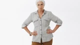Женщины в 60+ могут создавать с брюками элегантные образы: стать шикарной красоткой может каждая — на что обратить внимание