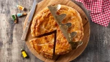 Когда нужно накормит толпу — рецепт пирога-чизбургера: вкусно, сочно и сытно всего лишь за час