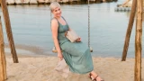 Топ-8 летних сарафанов для зрелых модниц: украсят любую фигуру и сделают стройной кокеткой — прохожие будут сворачивать головы