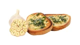 Запечённый чеснок на мангале: секретная закуска — проще не бывает, а вкус удивит