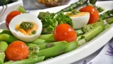 5 культовых советских закусок, которые мы до сих пор обожаем