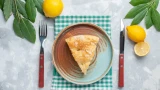 По 12 столовых ложек всего, и воздушное угощение к чаю готово: невероятно простой рецепт — потратите всего 30 минут