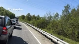 2 часа в дороге до кладбища преодолевают водители на автодороге возле Мурмашей в Мурманской области