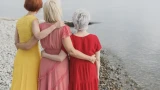 Вы больше никогда не наденете старое платье — 5 трендовых фасонов, которые подчеркнут вашу красоту после 50: забудьте про возрастные наряды
