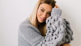 Старомодная кофта может испортить весь образ: какие детали уже не в тренде — проверьте свой шкаф