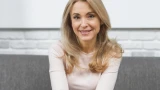 Женщины в 55+ не должны экономить на себе: что купить на лето — 2025 — за какие вещи стоит выложить круглую сумму