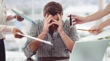 Простые техники, снижающие уровень стресса: можно практиковать где угодно — достаточно пары минут и состояние наладится